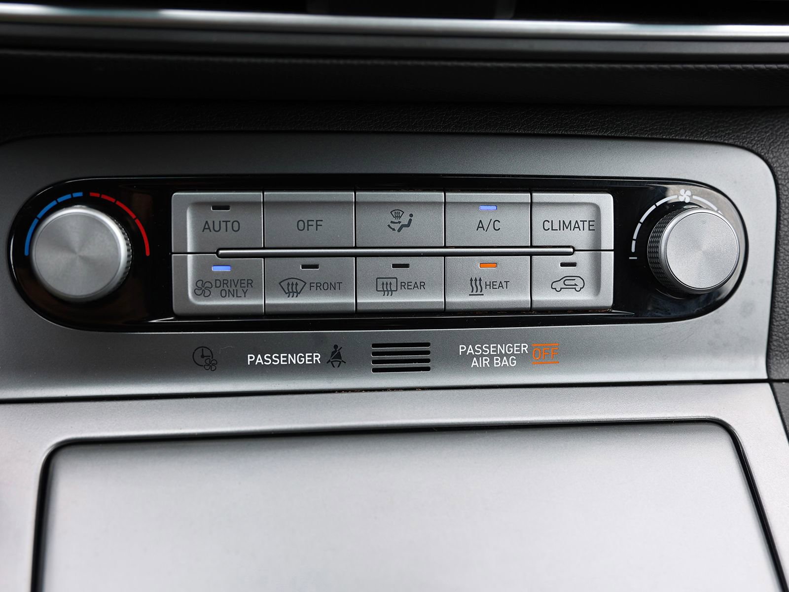 Certified 2021 Hyundai Kona Limited FWD image 26