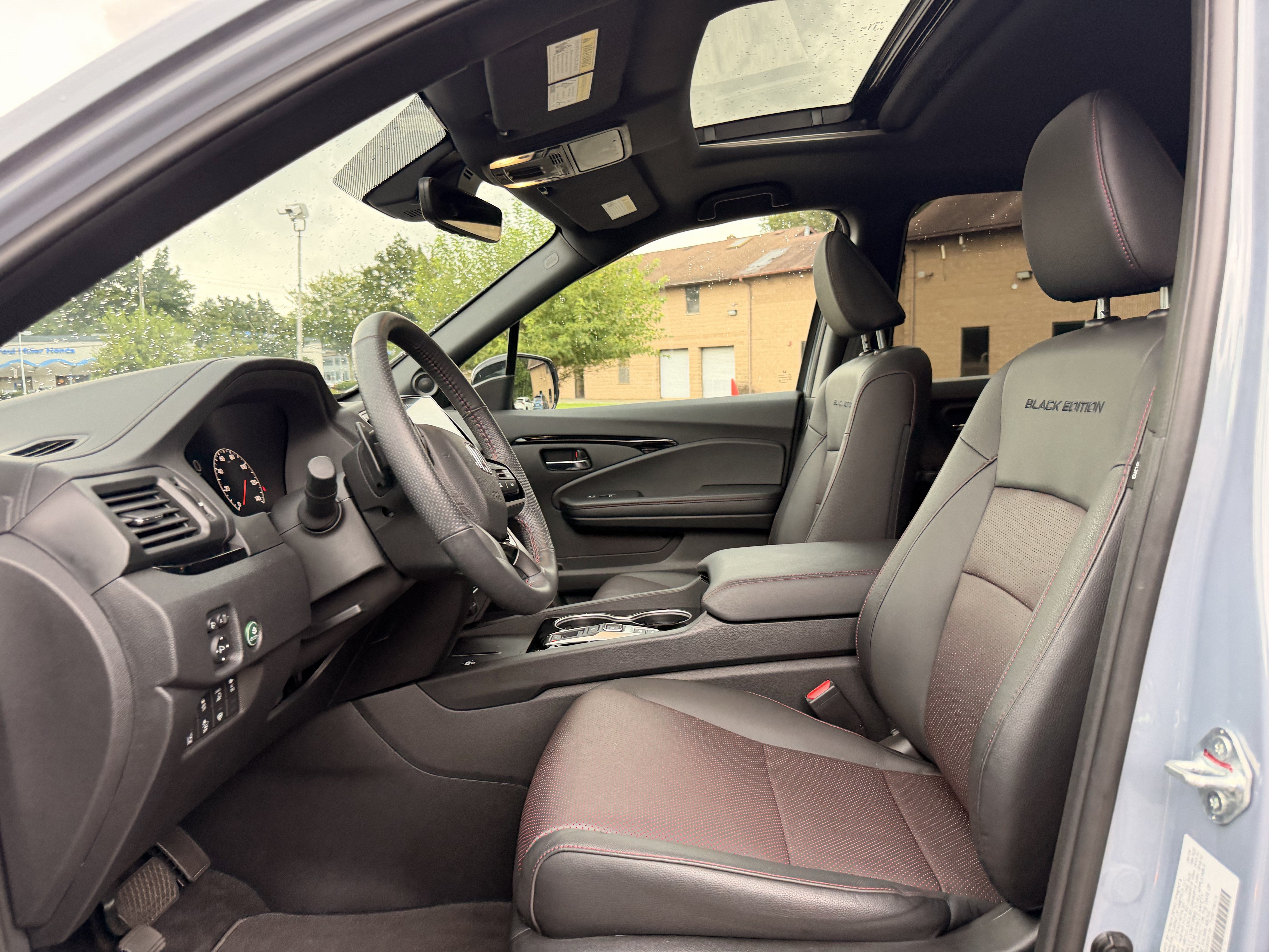 Used 2025 Honda Ridgeline Black Edition image 13