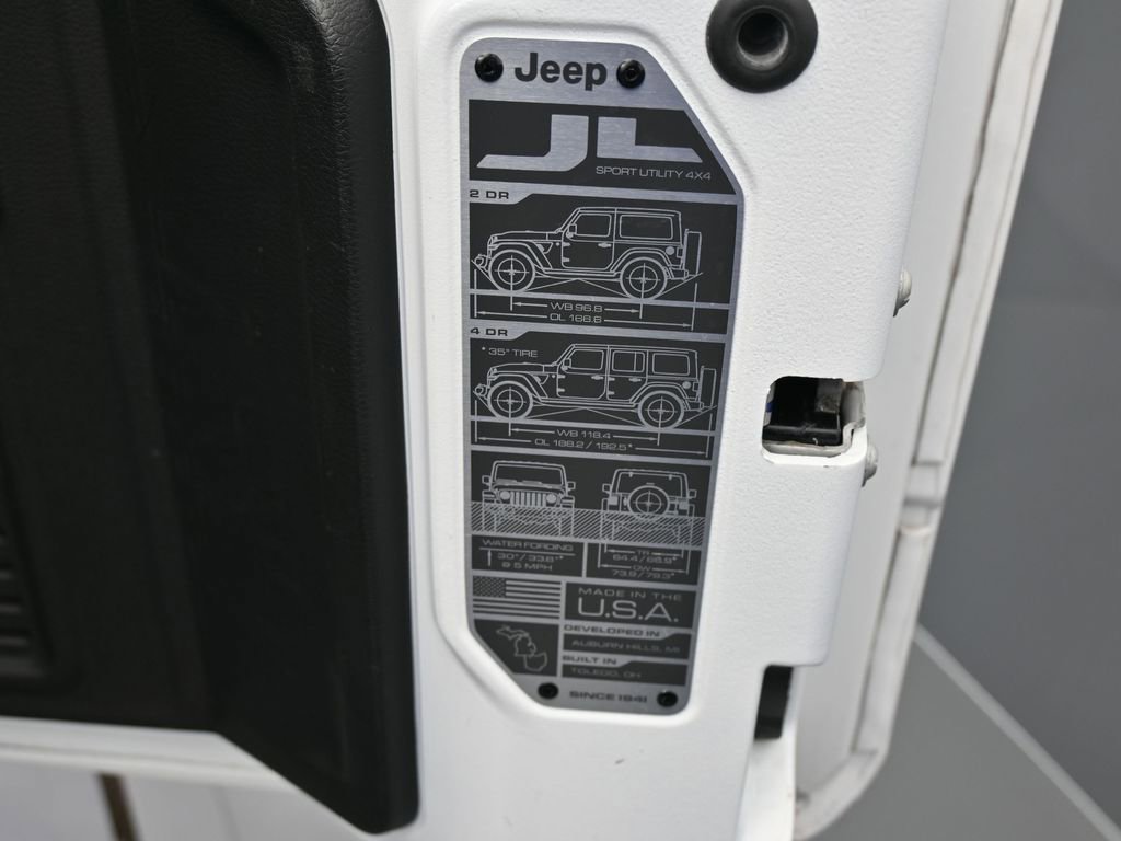 Used 2022 Jeep Wrangler Unlimited Sahara w/ Safety Group image 45