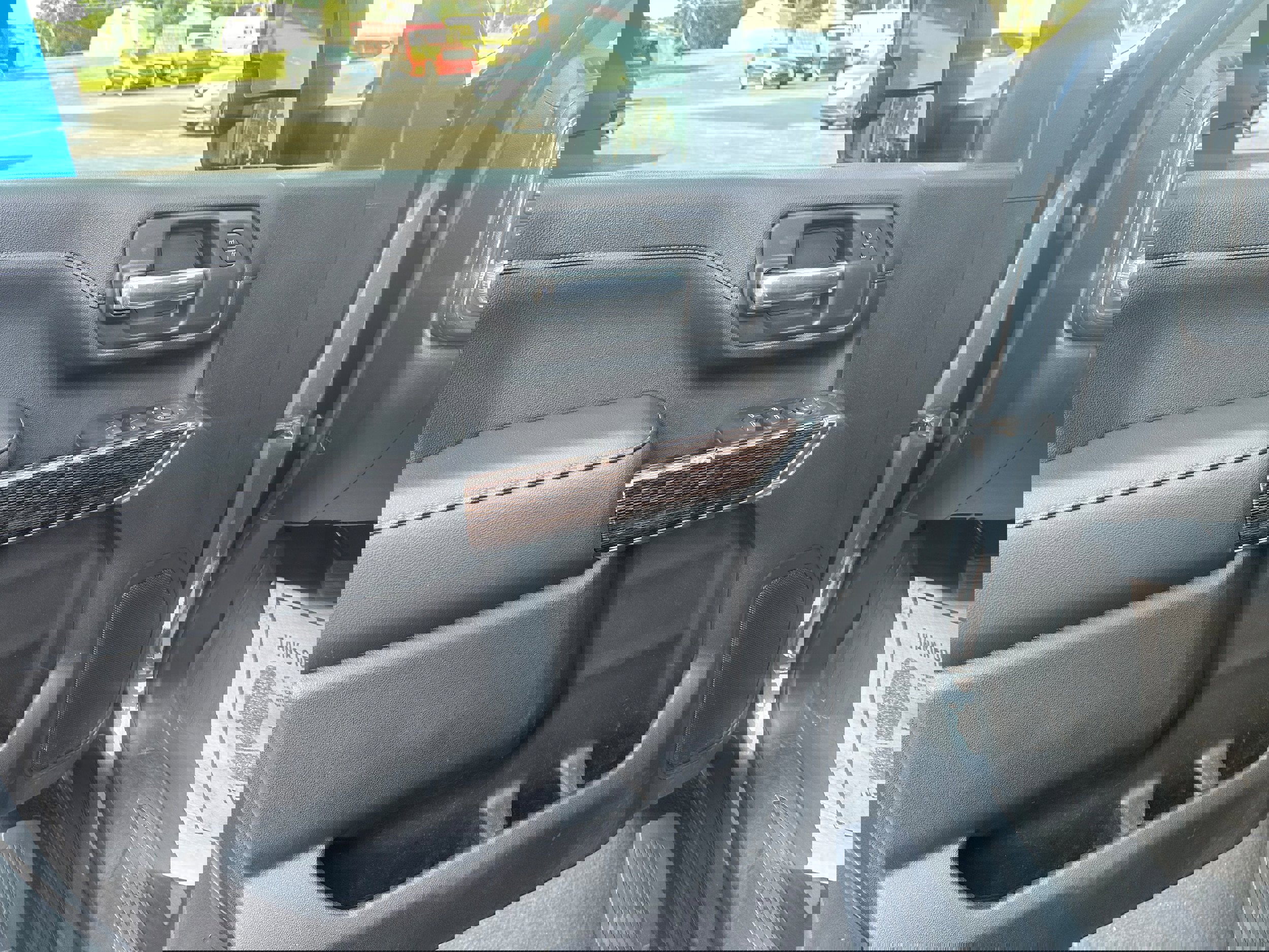 Used 2020 GMC Sierra 3500 SLE w/ SLE Convenience Package image 14