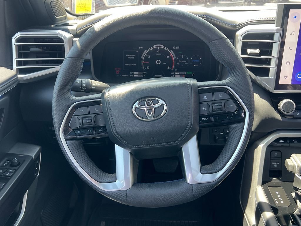 Used 2024 Toyota Sequoia Platinum AWD/4WD image 25