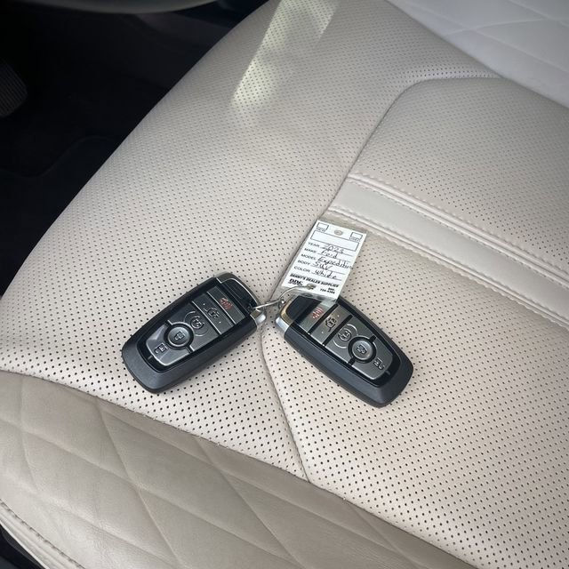 Used 2023 Ford Expedition Platinum RWD image 24