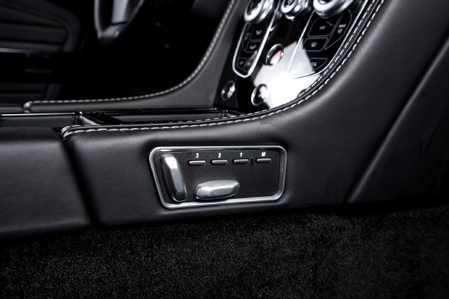 Used 2016 Aston Martin DB9 GT RWD image 53