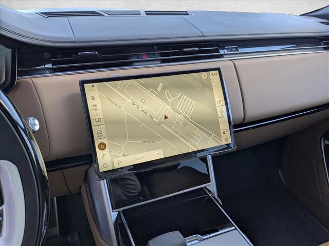 New 2026 Land Rover Range Rover SE image 12