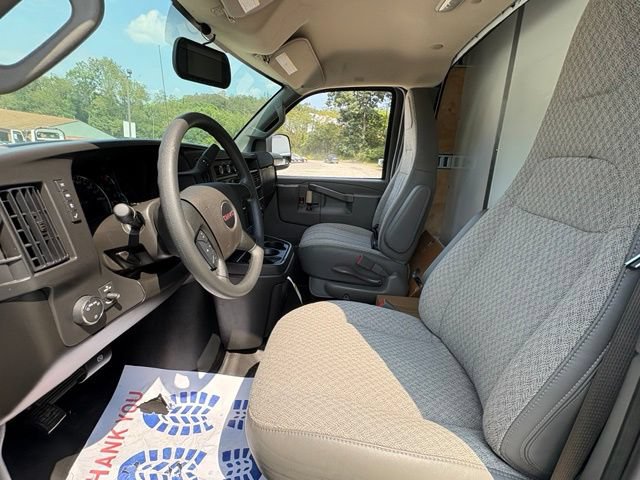 New 2026 GMC Savana 3500 w/ Power Convenience Package RWD image 5
