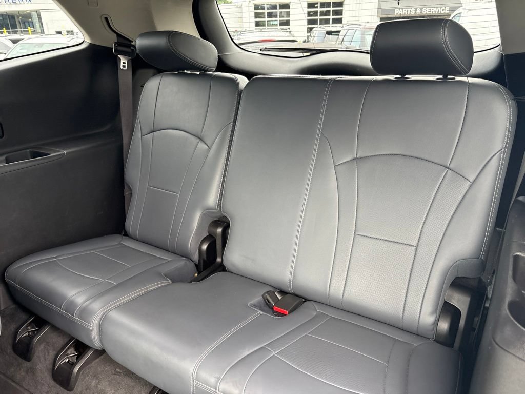 Used 2019 Buick Enclave Essence FWD image 26