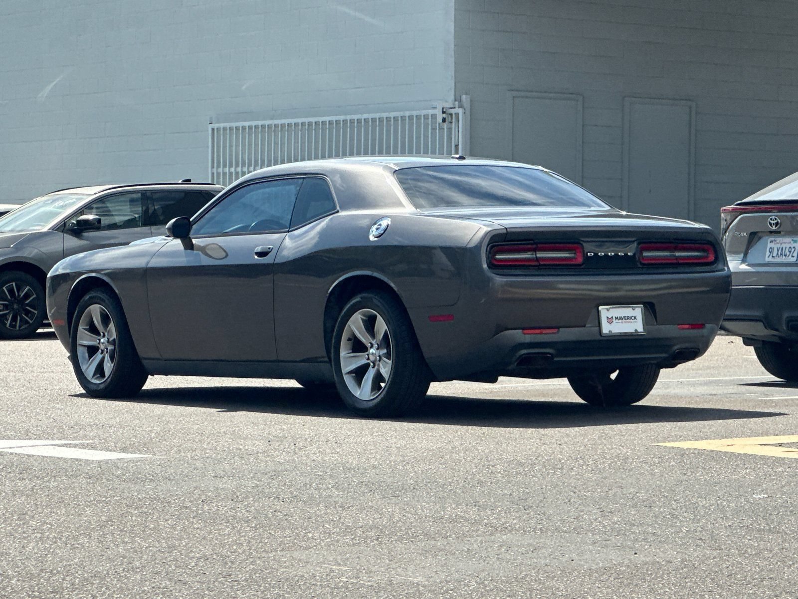 Used 2015 Dodge Challenger SXT RWD image 3