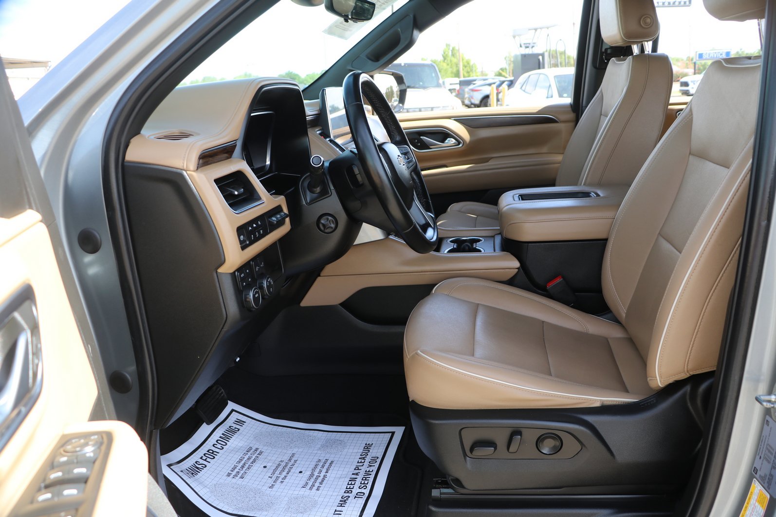 Used 2023 Chevrolet Tahoe Premier w/ Premium Package 2 AWD/4WD image 13