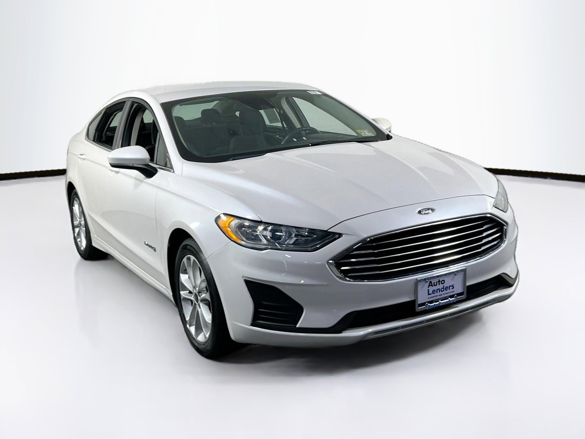 Used 2019 Ford Fusion SE FWD image 3