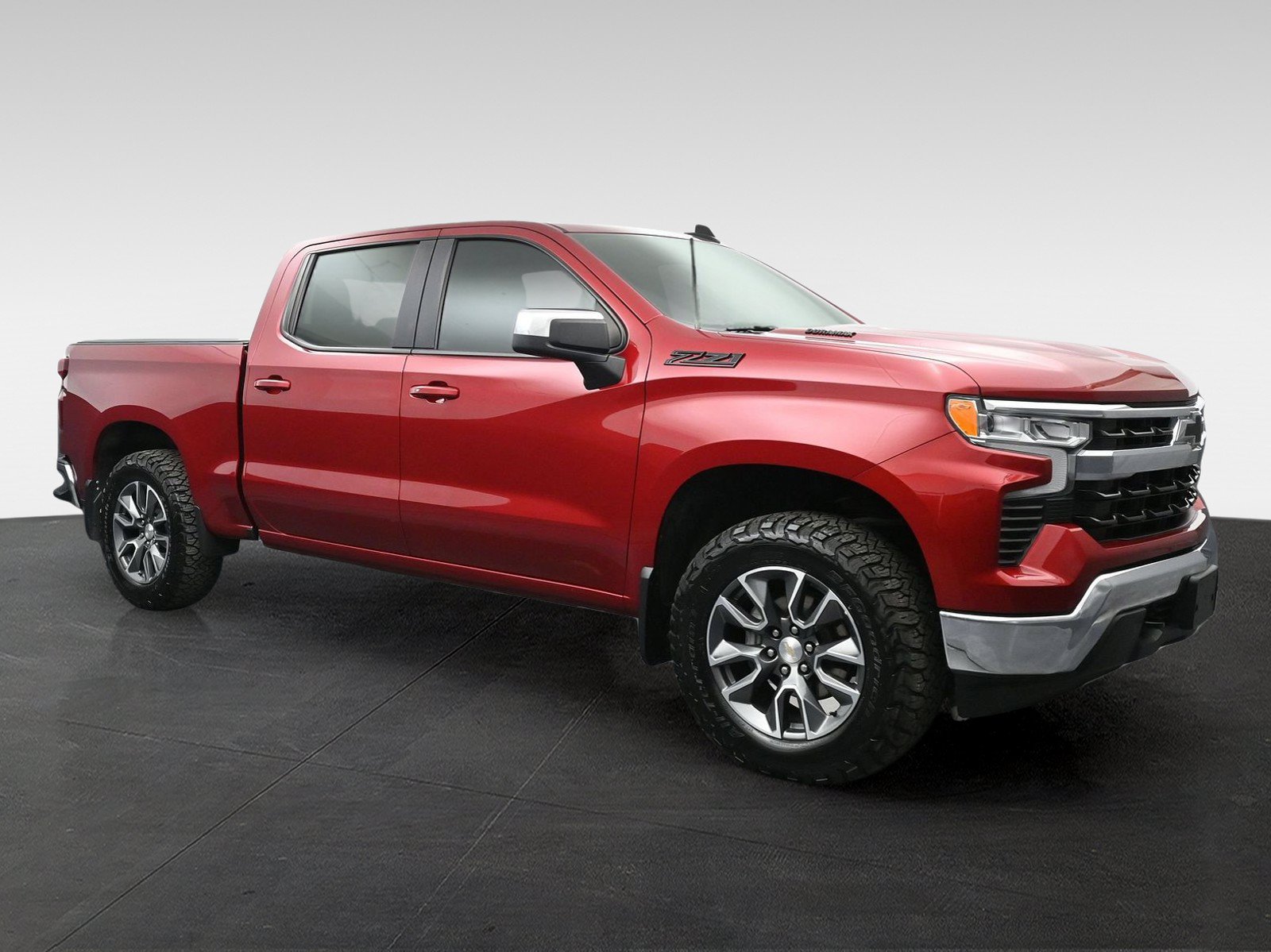 Used 2023 Chevrolet Silverado 1500 LT AWD/4WD image 6