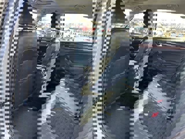 Used 2013 Volkswagen Passat 2.5 SEL Premium image 12