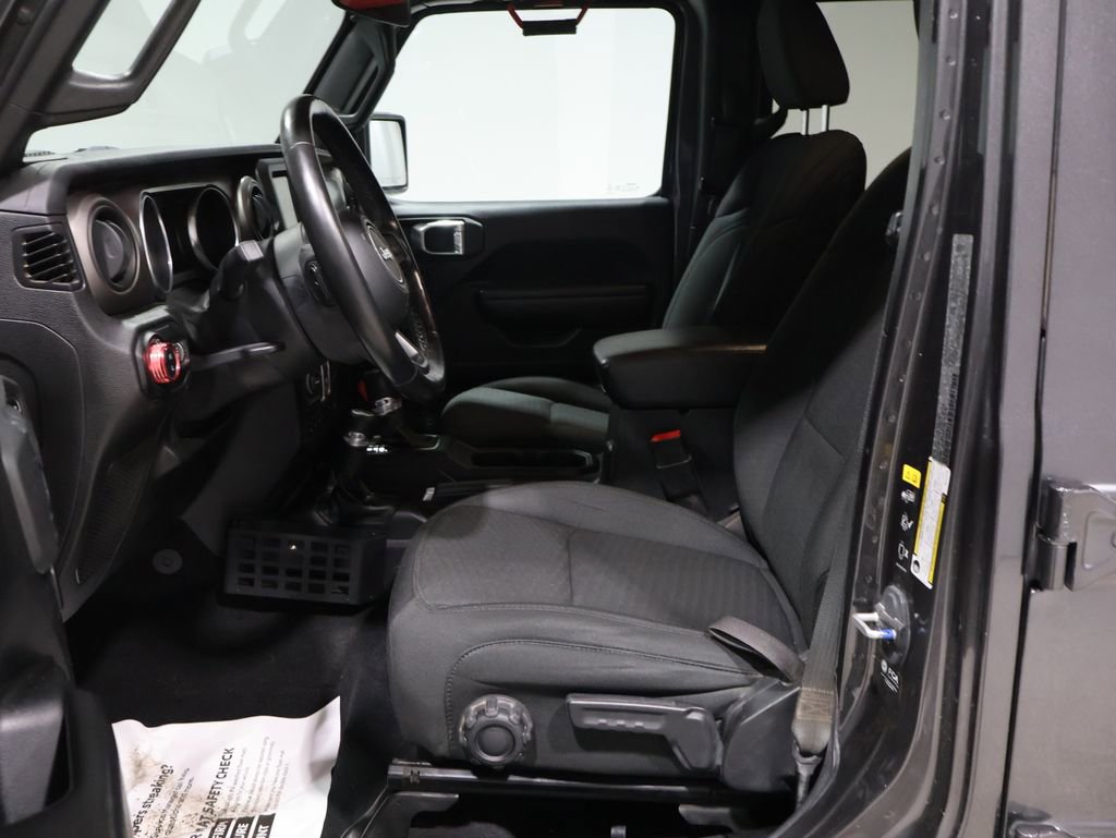 Used 2021 Jeep Gladiator Willys image 11