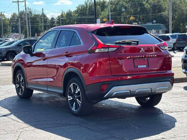 Used 2024 Mitsubishi Eclipse Cross SEL AWD/4WD image 2