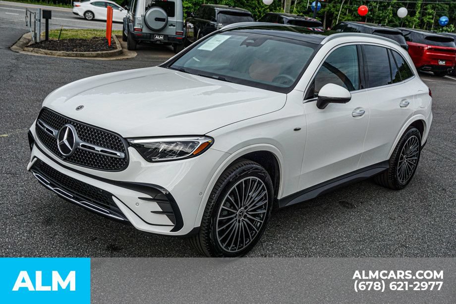 Used 2025 Mercedes-Benz GLC 350e 4MATIC image 15