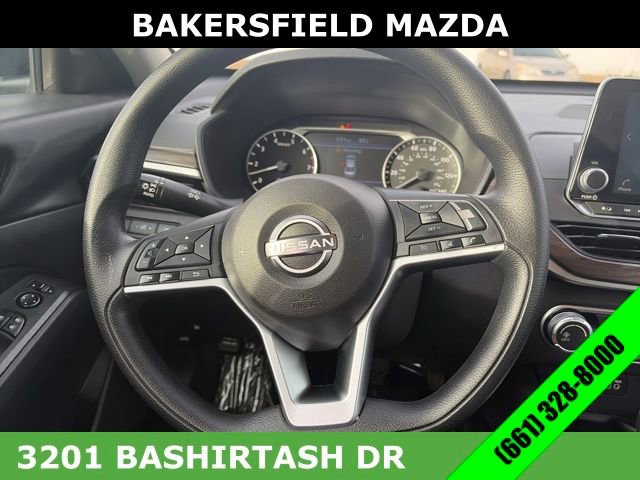 Used 2024 Nissan Altima 2.5 SV image 14