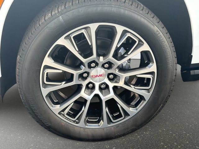 New 2026 GMC Yukon XL Denali w/ Sun & Power Step Package AWD/4WD image 10