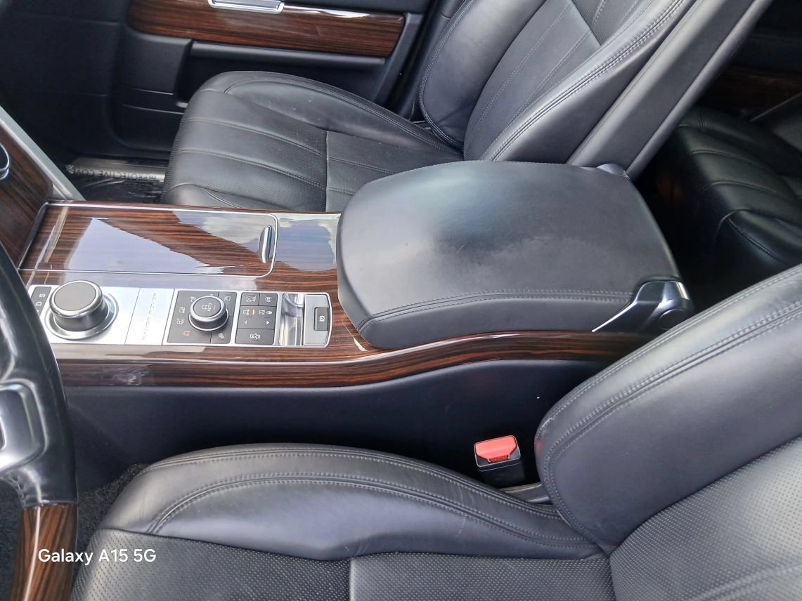 Used 2014 Land Rover Range Rover HSE AWD/4WD image 8
