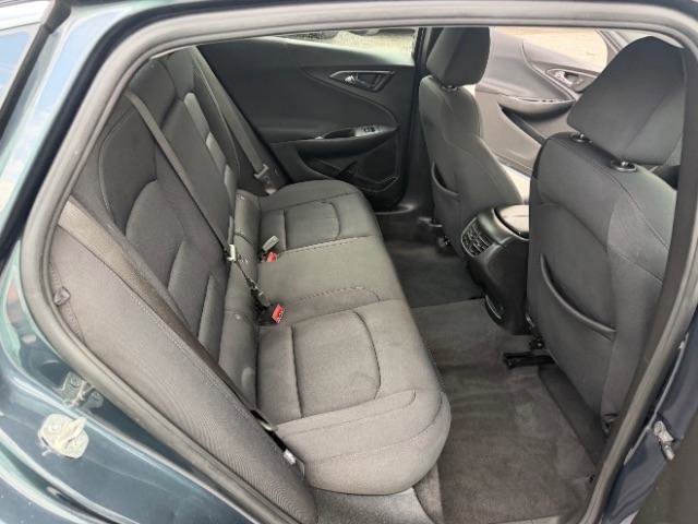 Used 2021 Chevrolet Malibu LT image 33