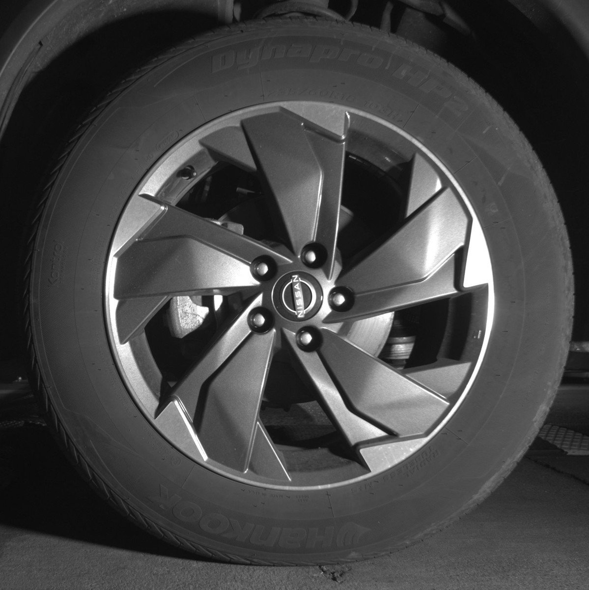 Used 2025 Nissan Rogue SV image 12