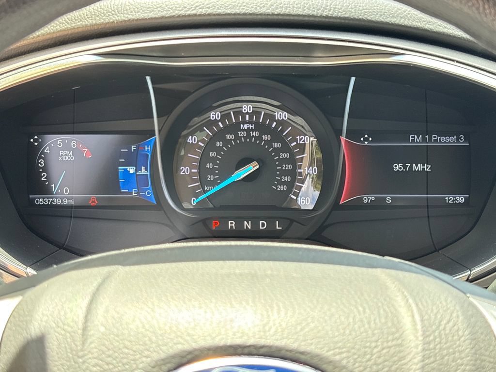 Used 2017 Ford Fusion SE w/ Fusion SE Technology Package FWD image 21