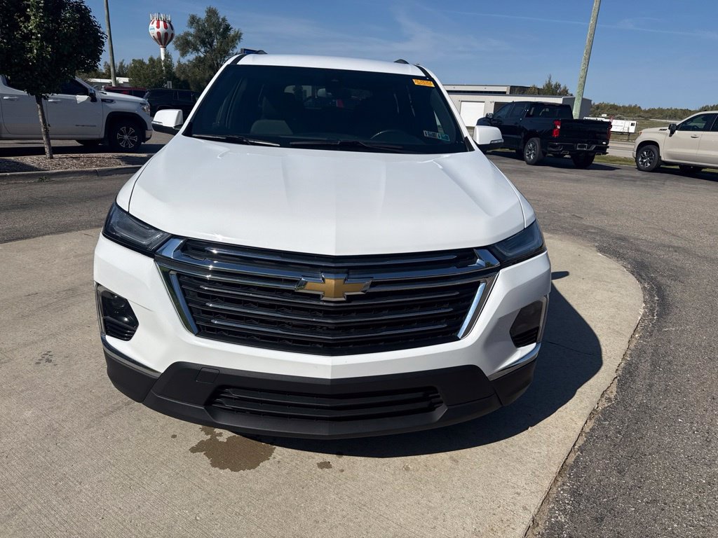 Used 2023 Chevrolet Traverse LT AWD/4WD image 2