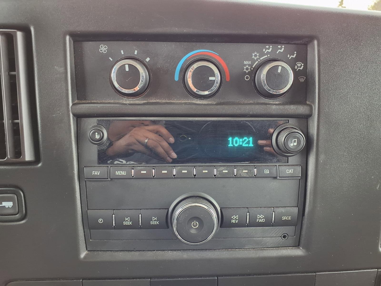 Used 2021 Chevrolet Express 3500 Work Van w/ Power Convenience Package image 18