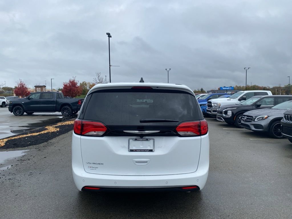 New 2026 Chrysler Voyager LX image 3
