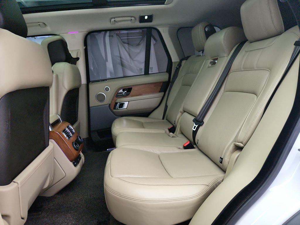 Used 2018 Land Rover Range Rover HSE image 31