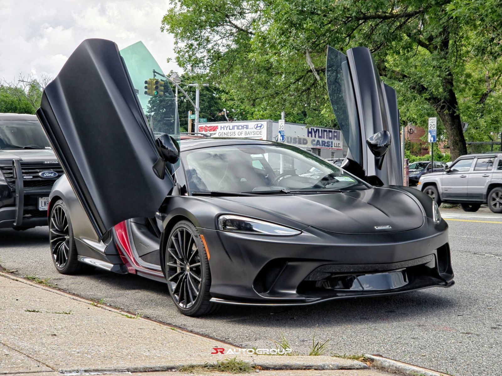 Used 2020 McLaren GT RWD image 13