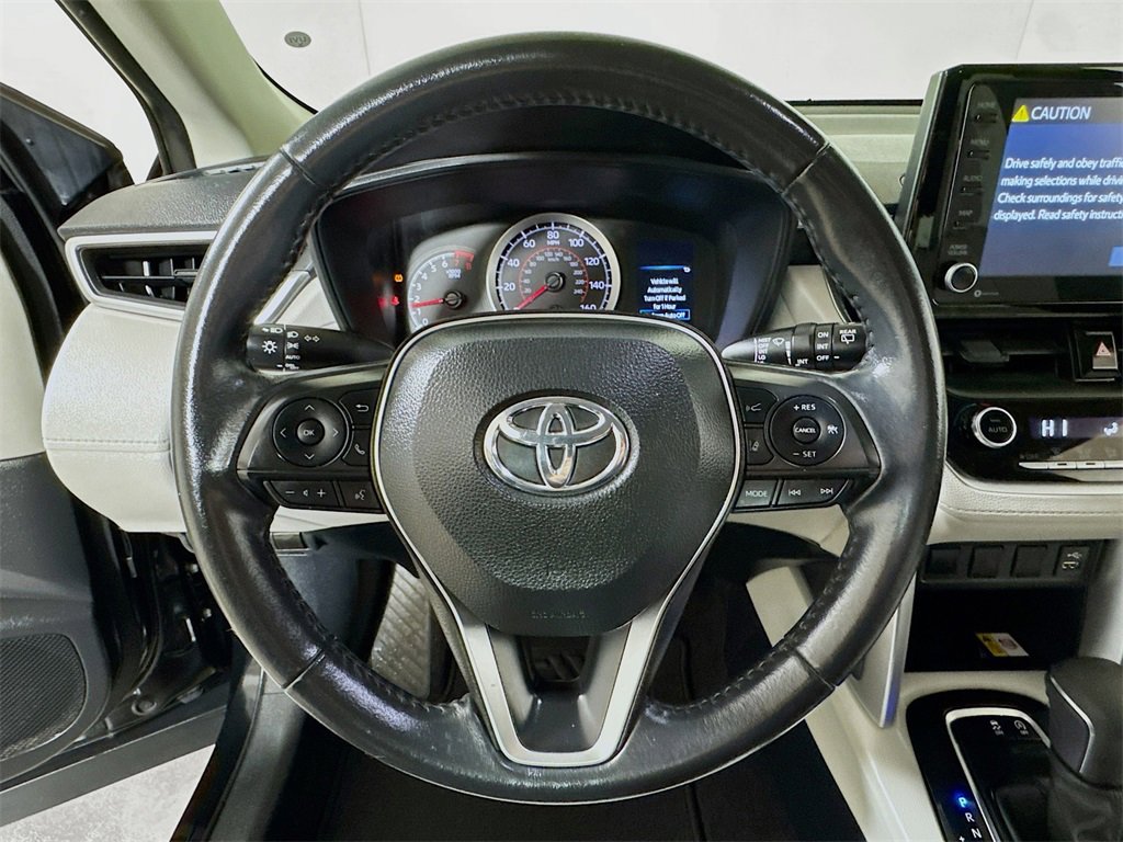 Used 2022 Toyota Corolla Cross LE image 9