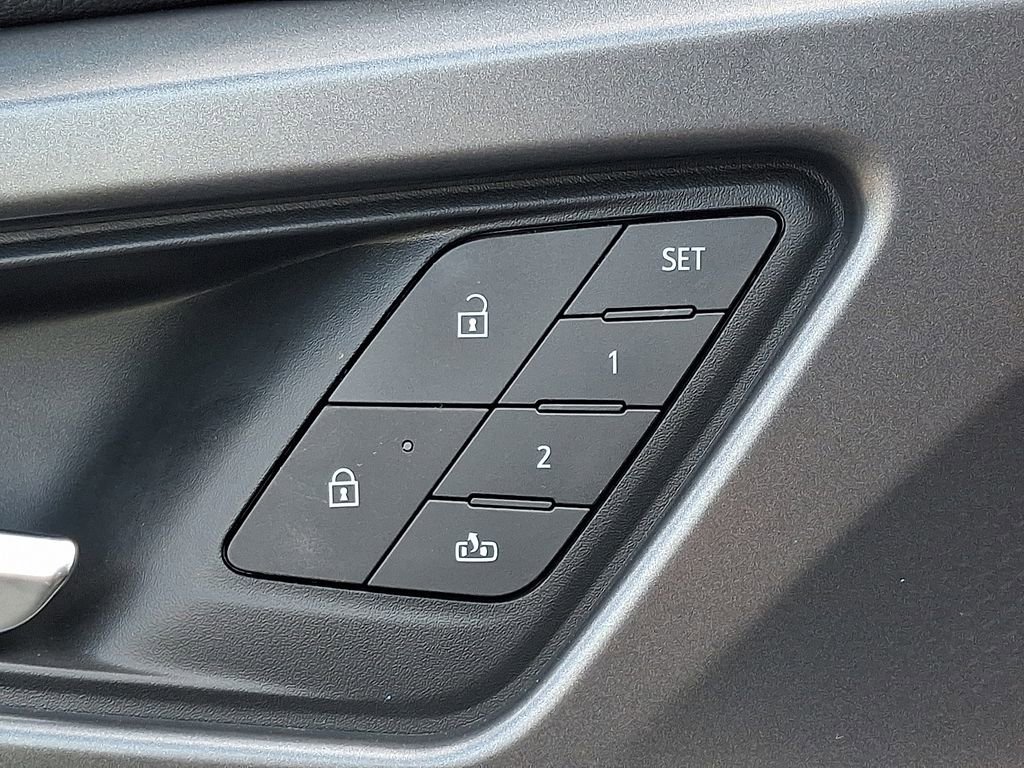 Used 2025 Chevrolet Equinox EV RS w/ Active Safety Package 3 image 26