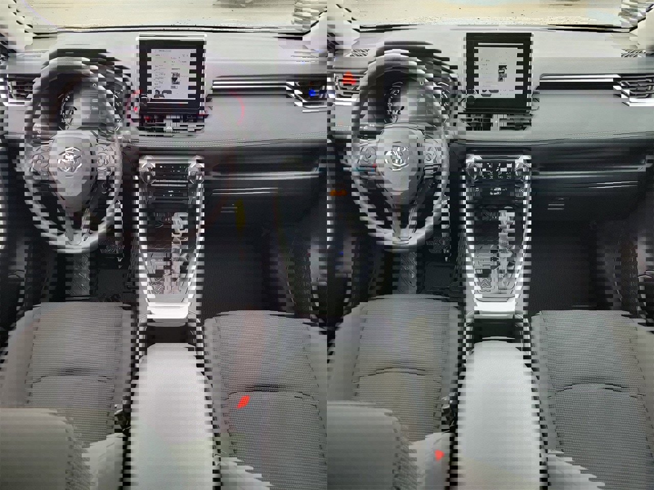 Used 2025 Toyota RAV4 LE image 12