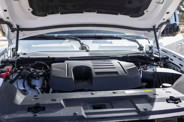 Used 2023 Land Rover Defender 90 X-Dynamic SE image 22