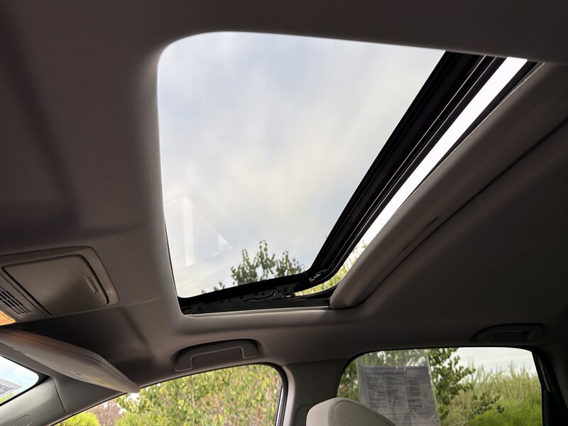 Used 2018 Honda CR-V EX image 19