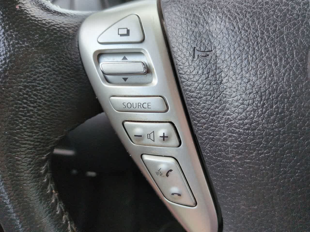 Used 2017 Nissan Versa Note SV FWD image 21