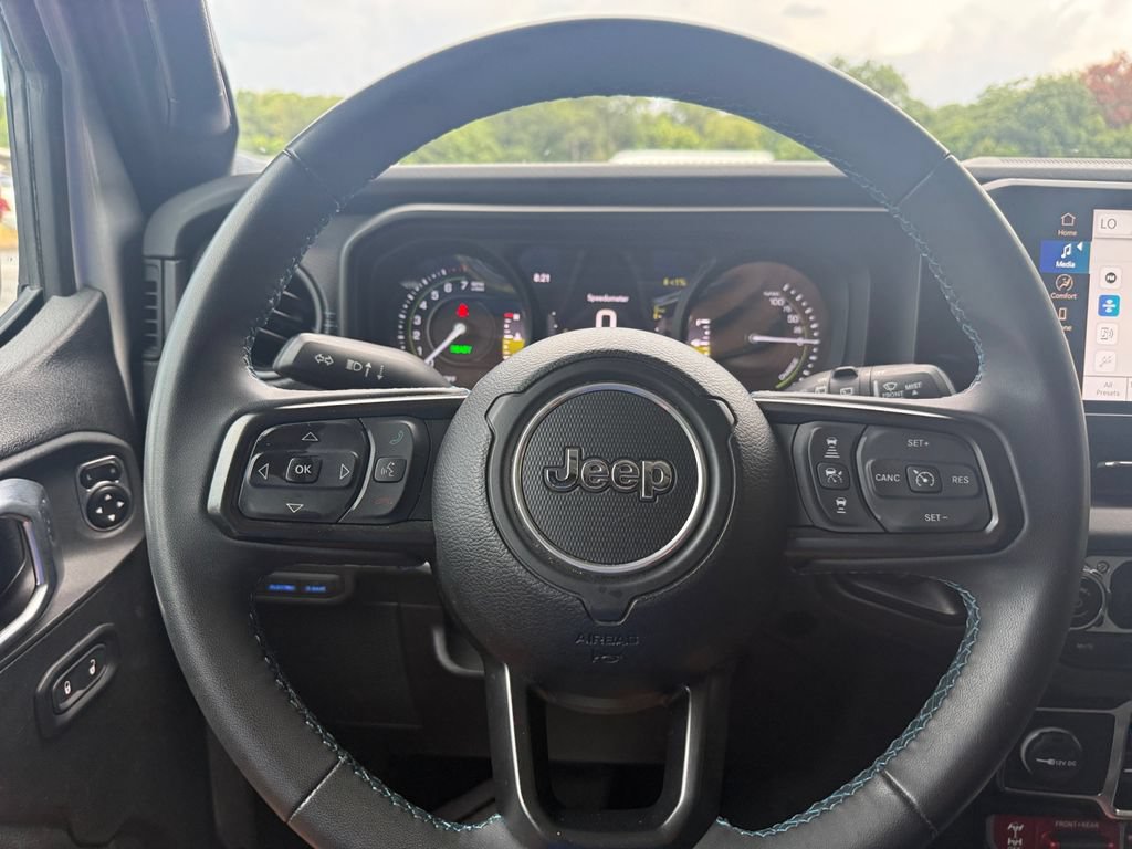 Used 2024 Jeep Wrangler Unlimited Rubicon 4xe AWD/4WD image 21