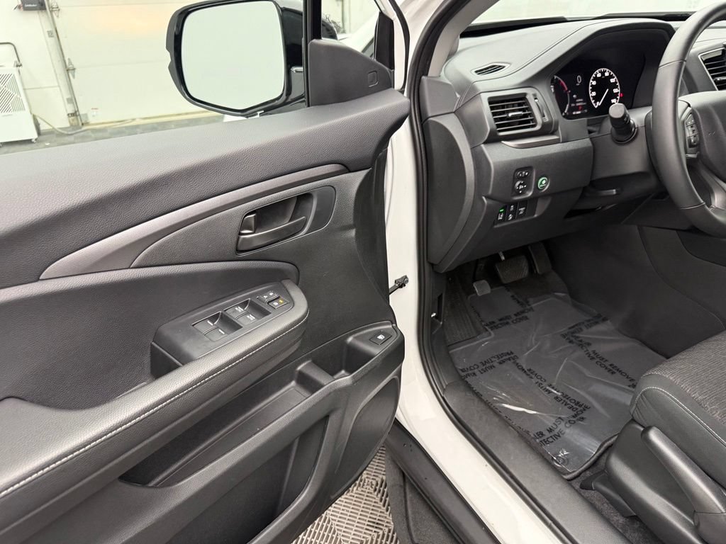 Used 2025 Honda Ridgeline Sport+ image 18