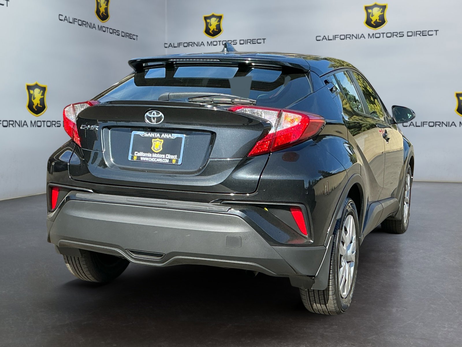 Used 2021 Toyota C-HR LE image 5