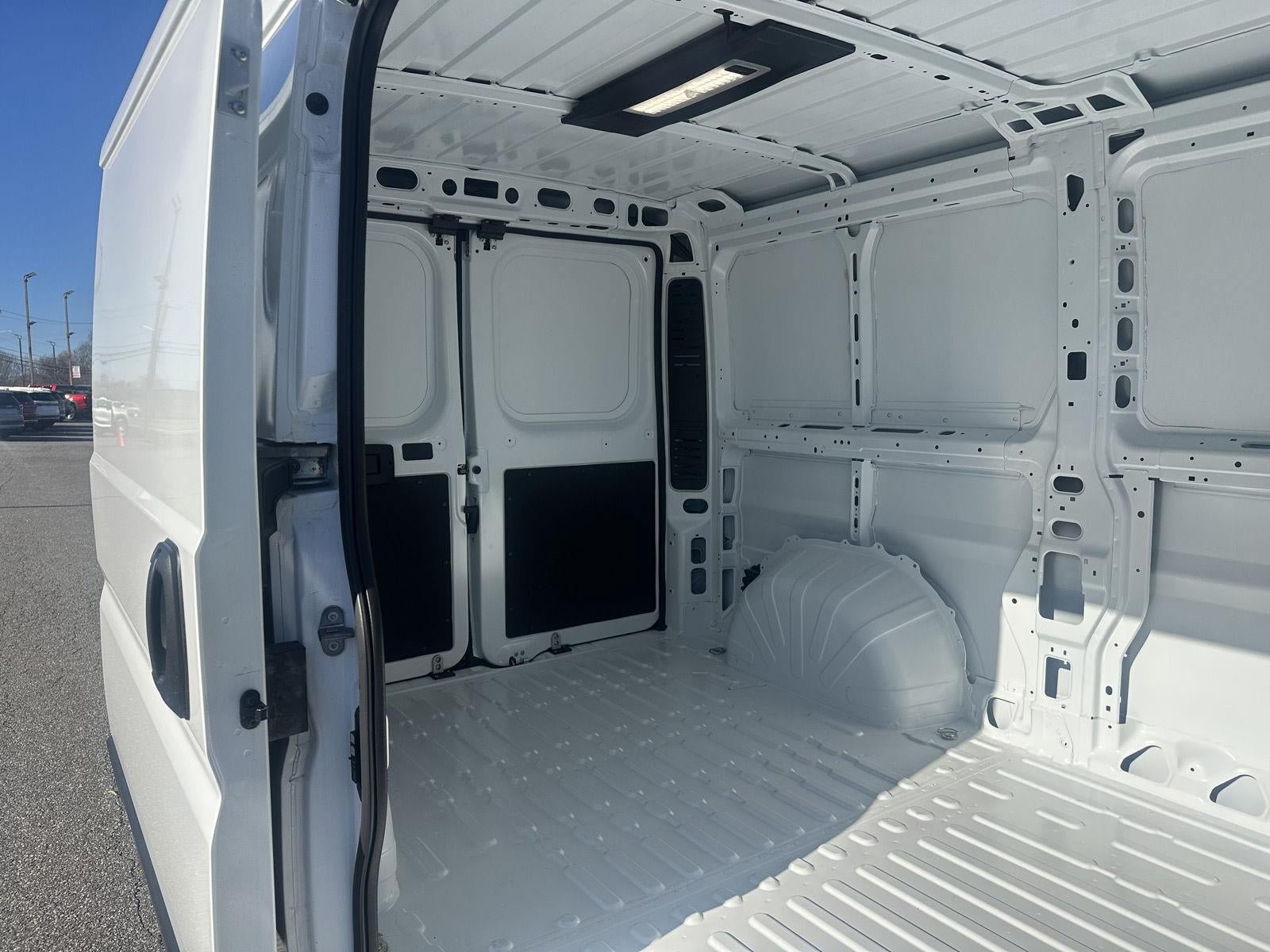 New 2026 RAM ProMaster 2500 w/ Convenience Group FWD image 9