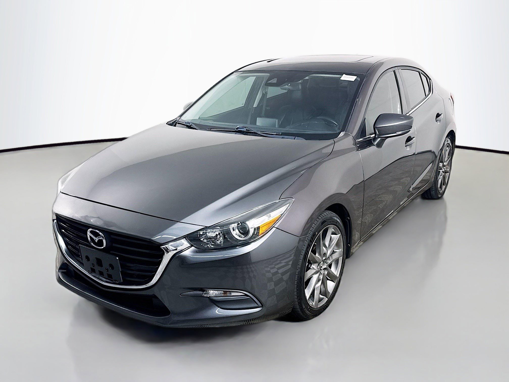 Used 2018 MAZDA MAZDA3 Touring image 4