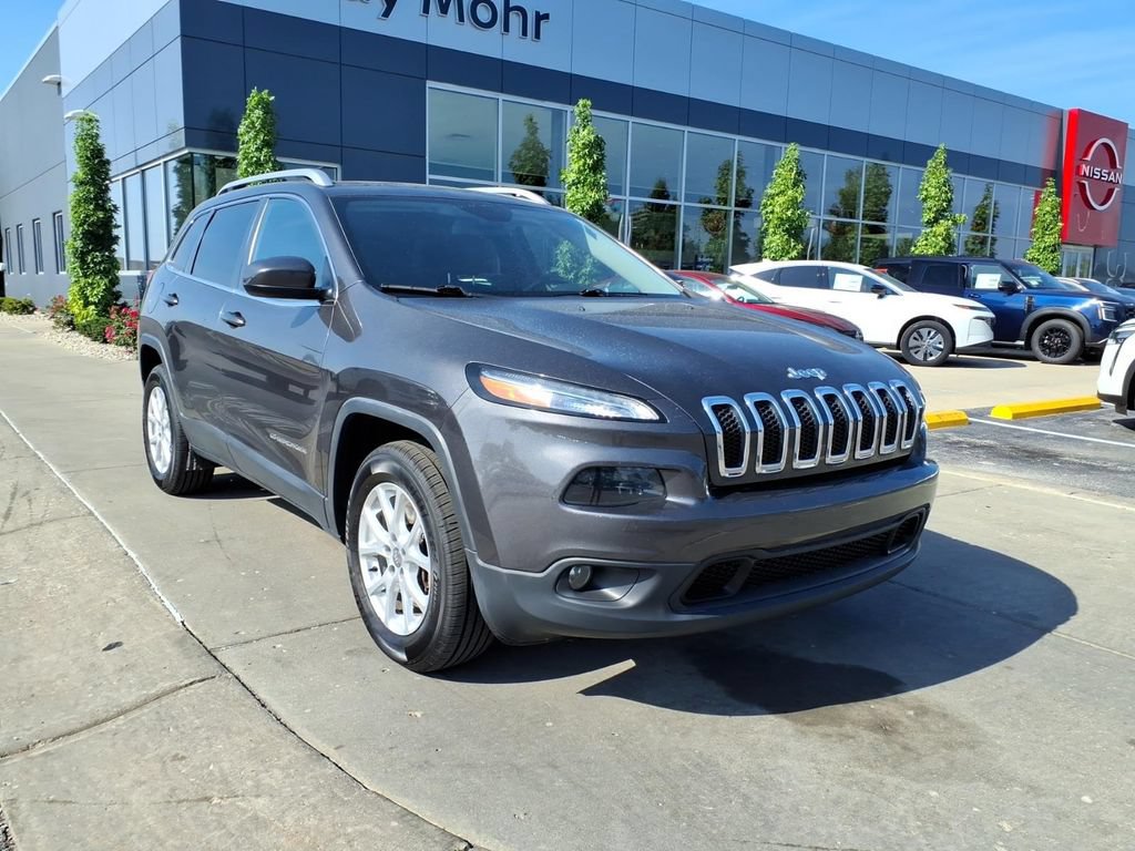 Used 2017 Jeep Cherokee Latitude w/ Cold Weather Group AWD/4WD video 2