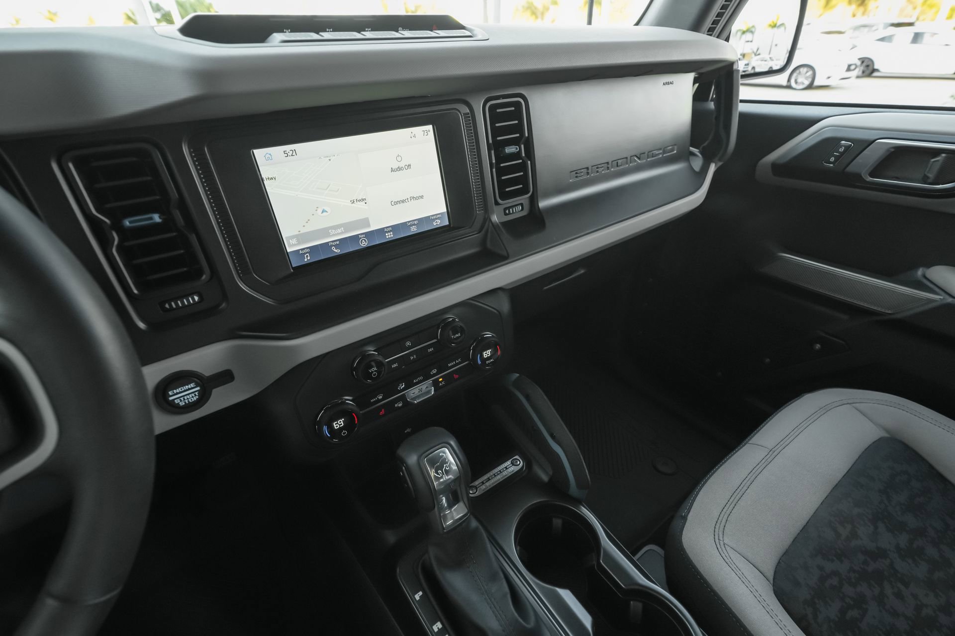 Used 2023 Ford Bronco Wildtrak image 10