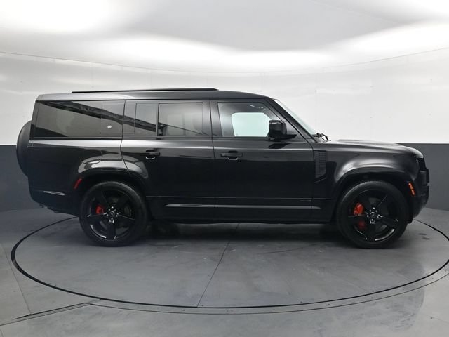 Used 2024 Land Rover Defender 130 X AWD/4WD image 3