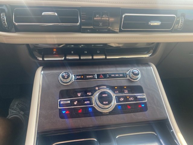 Used 2022 Lincoln Aviator Reserve w/ Elements Package Plus image 23