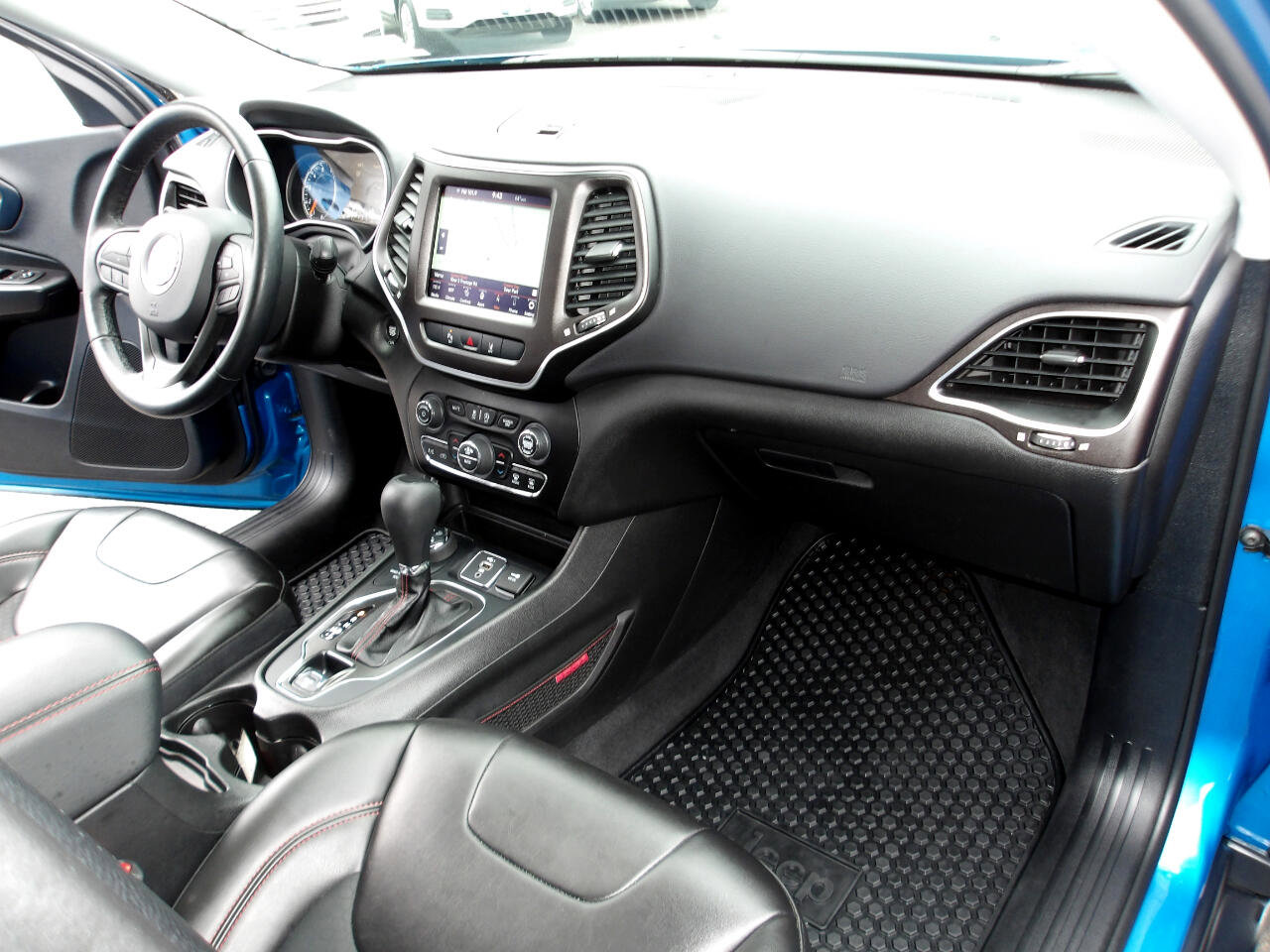 Used 2021 Jeep Cherokee Trailhawk w/ Sun, Sound & Nav Group image 13