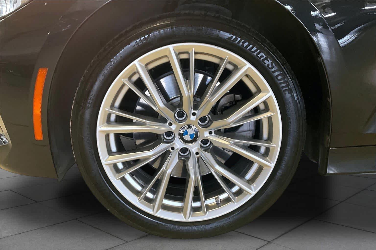 Certified 2023 BMW 330i xDrive Sedan w/ Premium Package AWD/4WD image 10