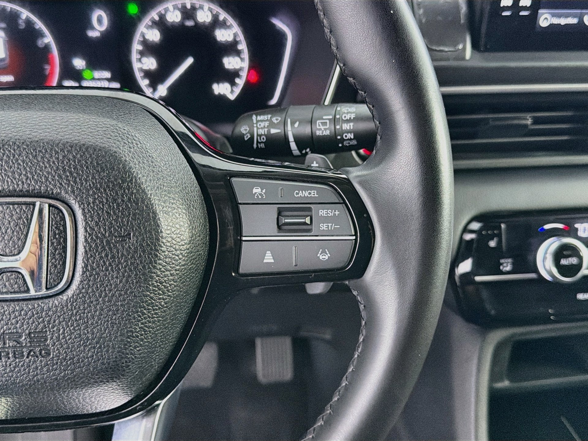 Used 2024 Honda Pilot Touring image 40