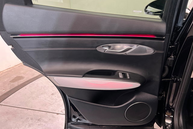 Used 2026 Genesis GV70 2.5T Advanced image 18