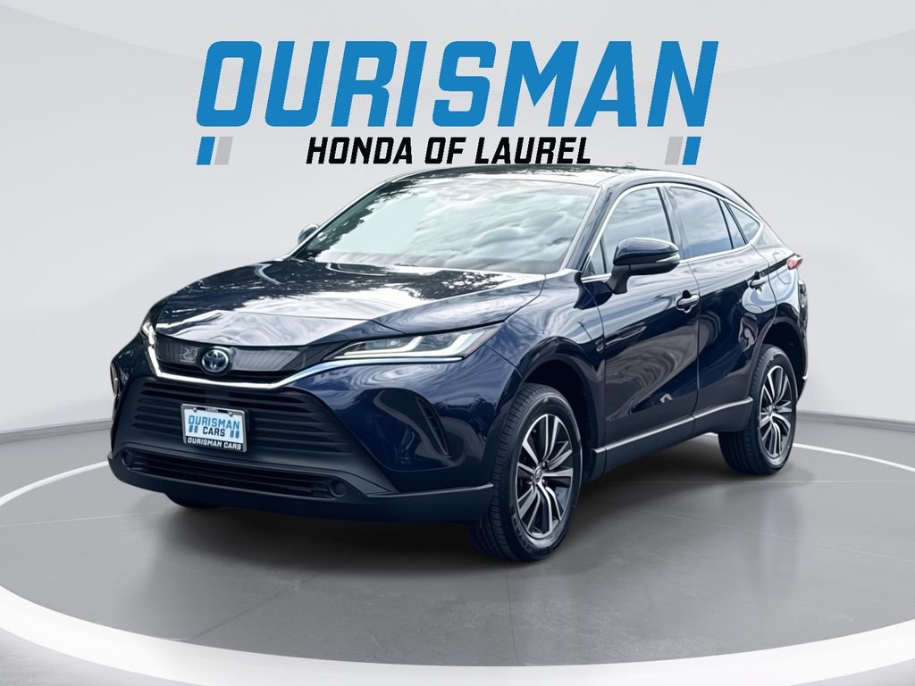 Used 2023 Toyota Venza LE AWD/4WD image 1