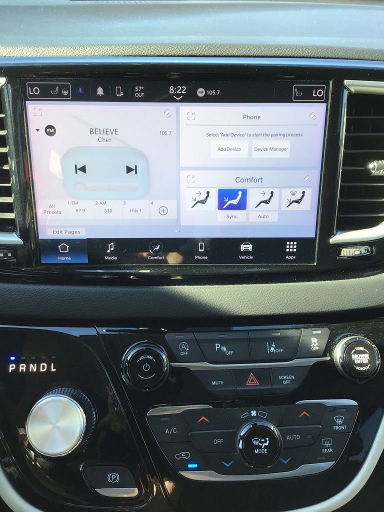 Used 2023 Chrysler Pacifica Touring-L image 13